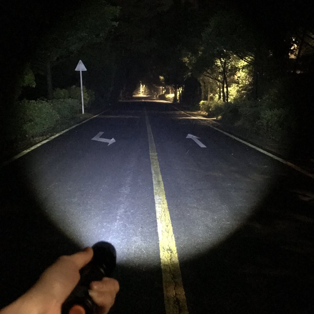 Lanterna LED Zoom 2 em 1 Luz B - Outdoor Power Not Working avaliação e preço